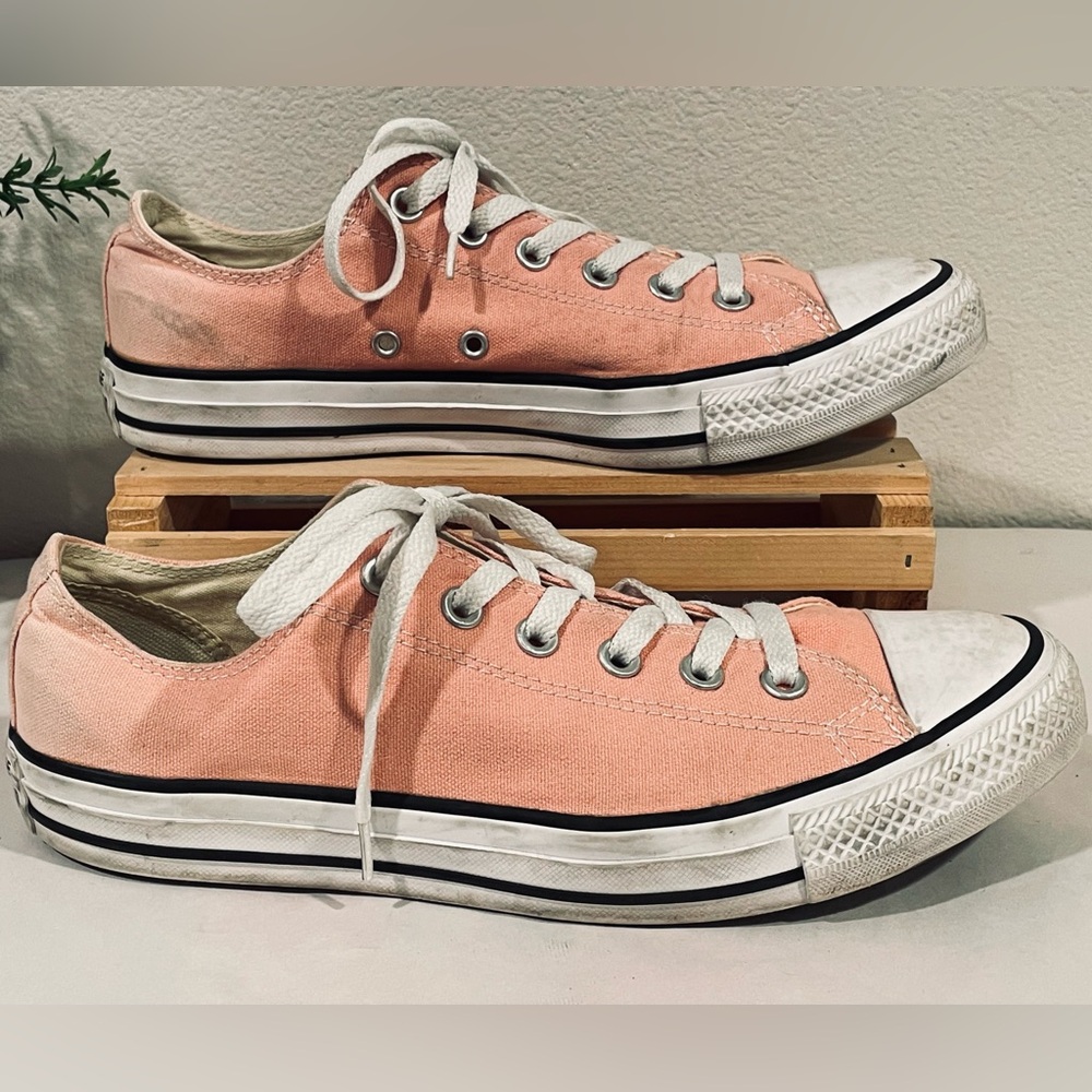 🥳BOGO! Converse Salmon Pink Low Top Canvas Sneakers | Men 8 | Wmn 10 | GUC